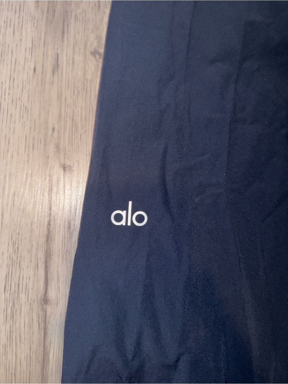 ALO Yoga Men's Black Wide-Leg Joggers - Picture 2 of 4